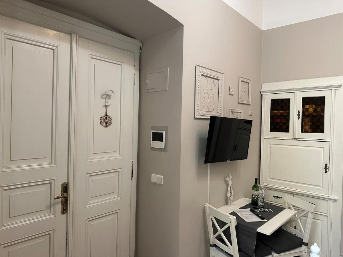 Stylovy V Srdci Prahy Appartamento Praga